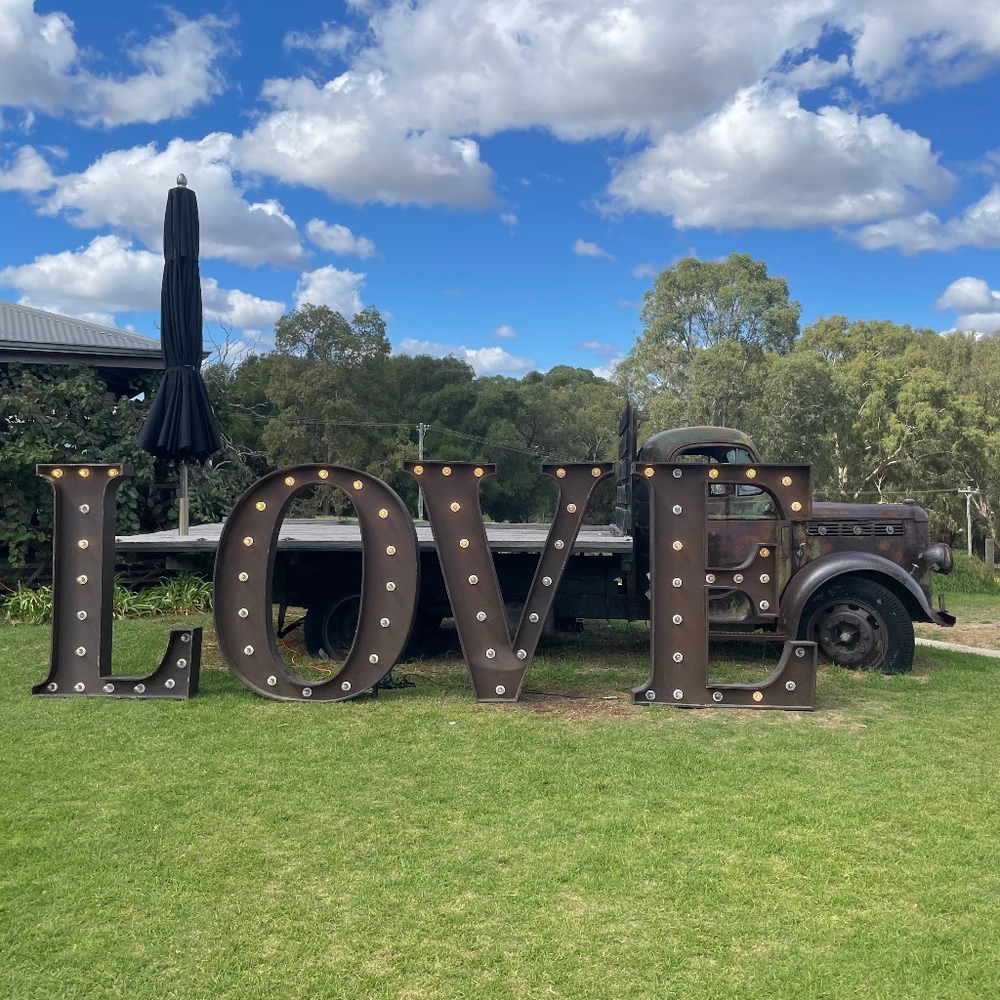 Meet your Posher, Glads